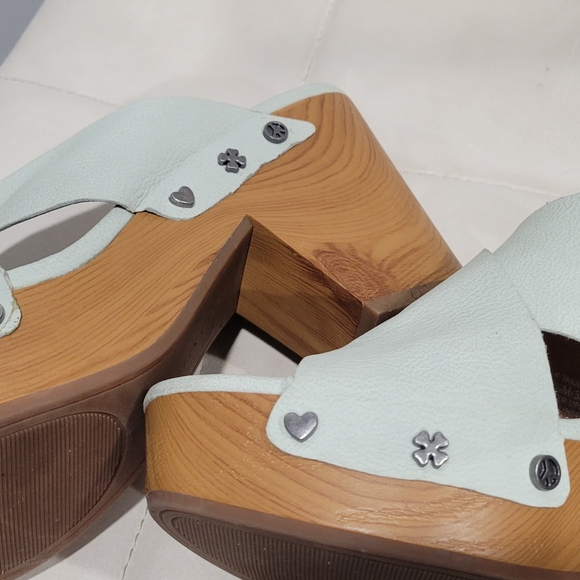 Lucky Brand Women's Takara Heeled Sandal in Mint Green with a 1-1/2" Platform - Picture 8 of 8